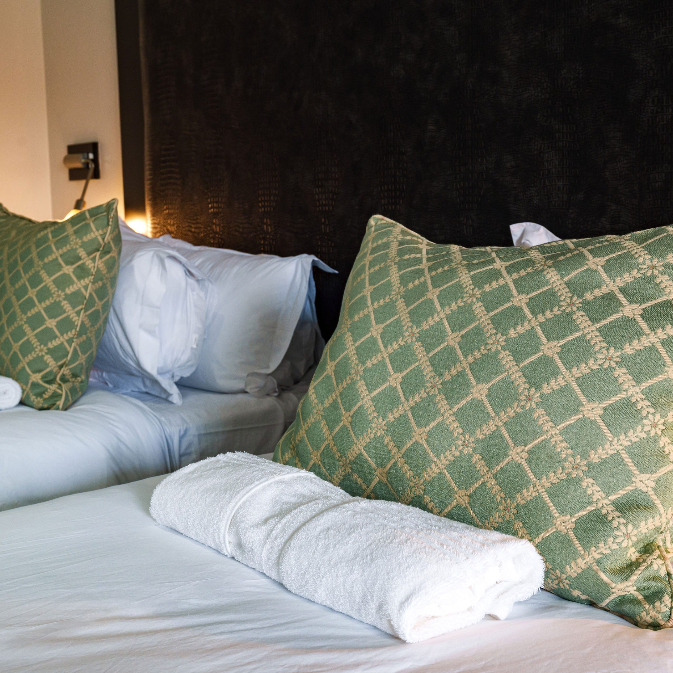 Twin Rooms